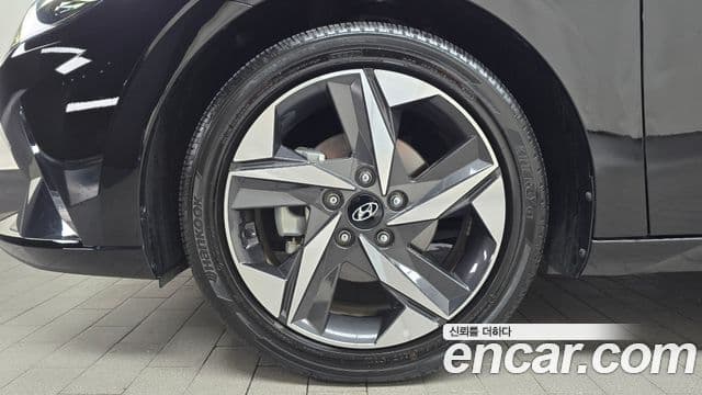 Hyundai Avante 2022 — ფოტო 5/20