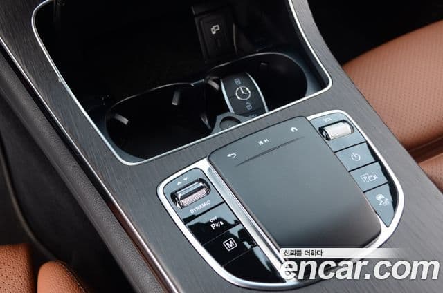 Mercedes-Benz GLC-Class 2021 — ფოტო 8/20