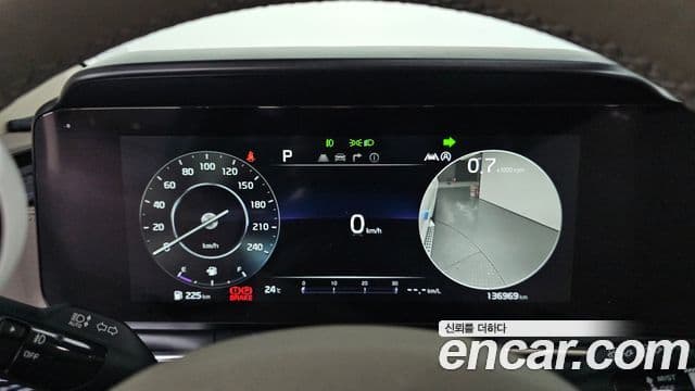 Kia Carnival 2021 — ფოტო 8/20