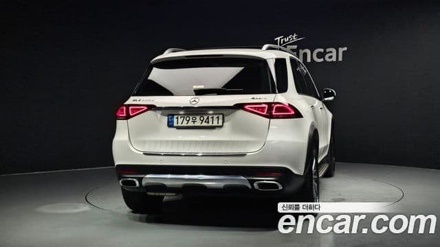 Mercedes-Benz GLE-Class 2022 — Şəkil 8/20