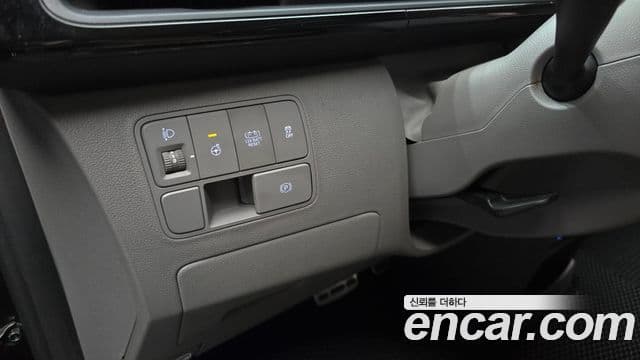 Hyundai Staria 2024 — ფოტო 14/20