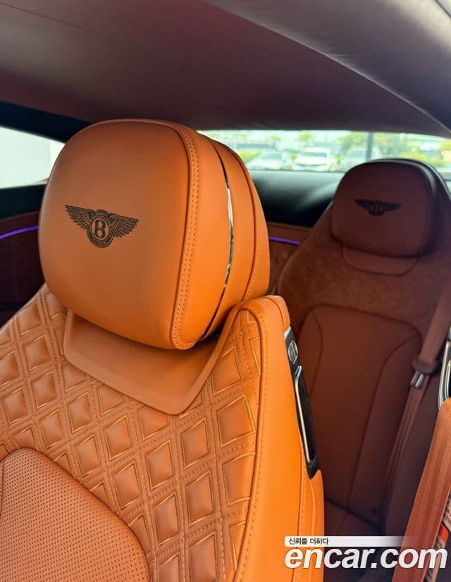 Bentley Continental GT 2021 — ფოტო 9/13