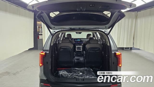 Kia Carnival 2025 — фото 20 из 20