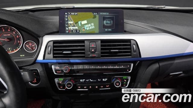 BMW 3 Series 2018 — Şəkil 14/20
