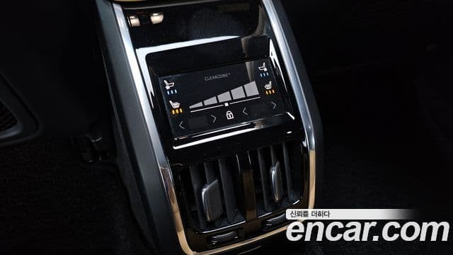 Volvo S90 2025 — Photo 7/34