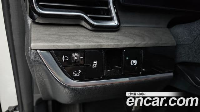 Kia Sportage 2023 — ფოტო 13/20