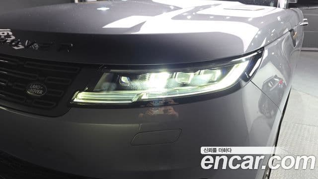 Land Rover Range Rover Sport 2025 — Photo 18/38