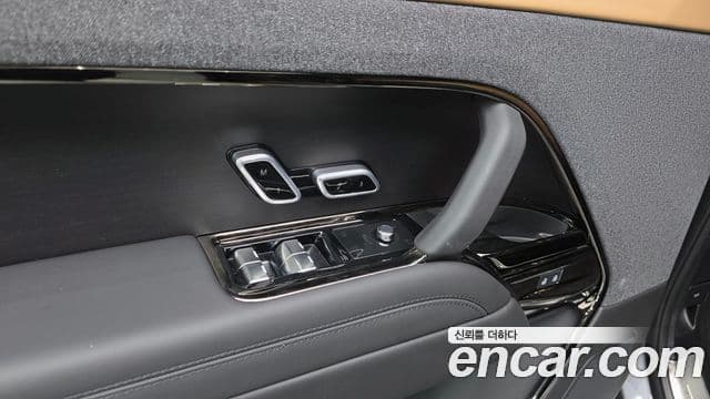Land Rover Range Rover Sport 2025 — Photo 26/38
