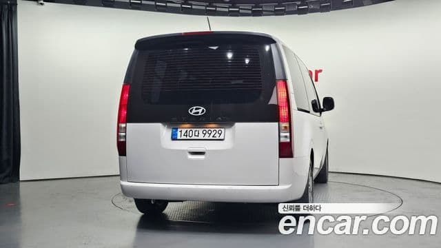 Hyundai Staria 2024 — ფოტო 4/20