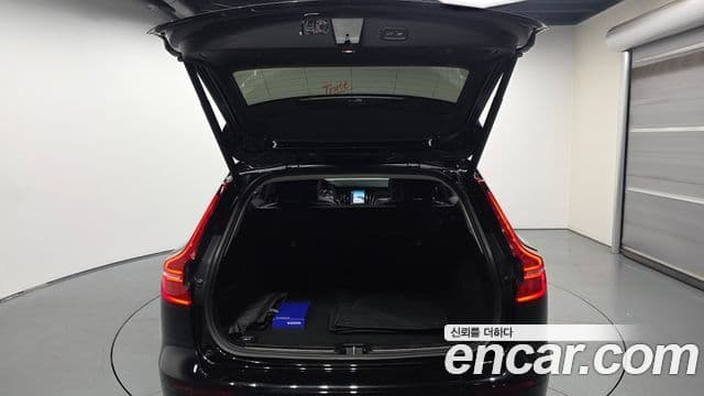 Volvo V60 Cross Country 2019 — Şəkil 20/20