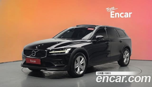 Volvo V60 Cross Country, 2019