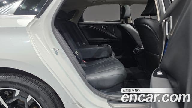 Kia K8 2025 — фото 11 из 20