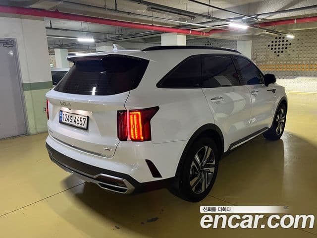 Kia Sorento 2022 — Şəkil 2/6