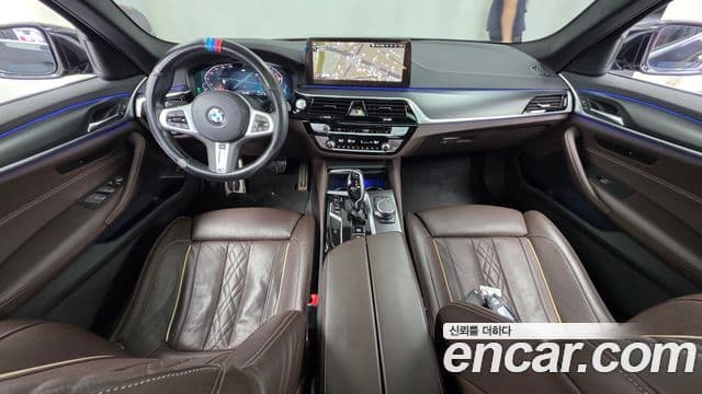 BMW 5 Series 2022 — фото 7 из 20