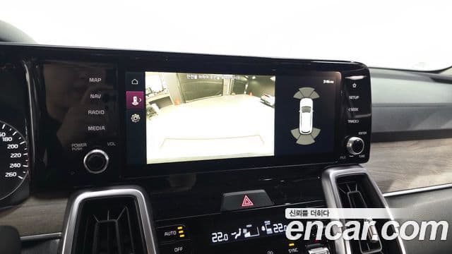 Kia Sorento 2022 — фото 16 из 20