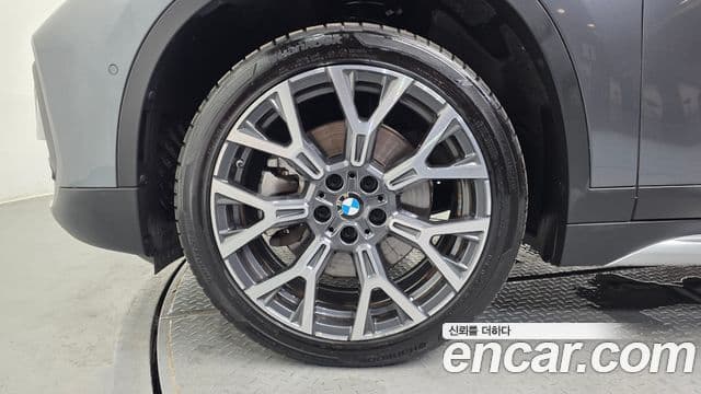 BMW X1 2022 — Şəkil 5/20
