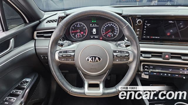 Kia K5 2020 — ფოტო 13/20