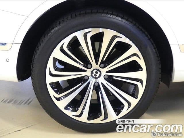Bentley Bentayga 2022 — Şəkil 8/20
