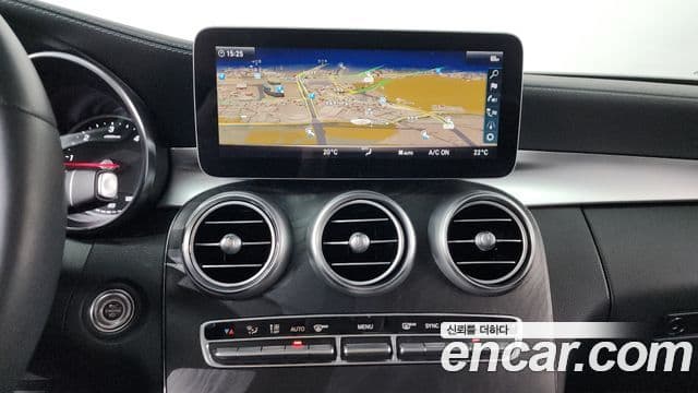 Mercedes-Benz C-Class 2019 — Şəkil 12/20