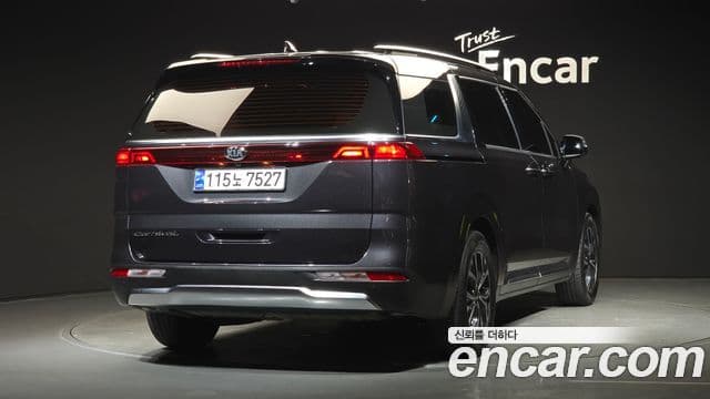 Kia Carnival 2021 — Фото 2/20