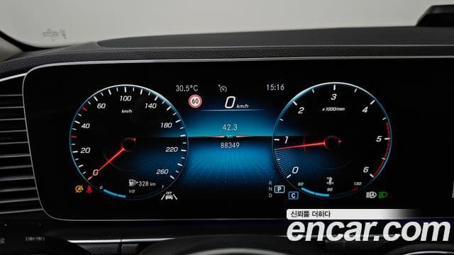 Mercedes-Benz GLE-Class 2020 — фото 8 из 20
