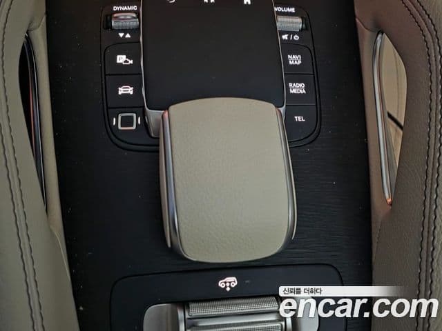 Mercedes-Benz GLE-Class 2026 — Фото 14/20