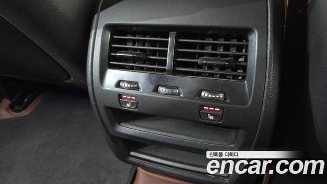 BMW X5 2019 — ფოტო 18/20