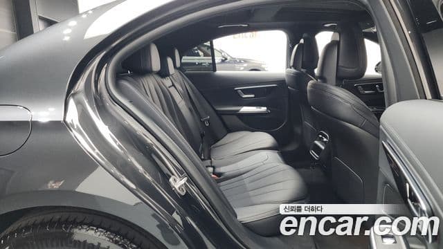 Mercedes-Benz E-Class 2025 — ფოტო 11/20
