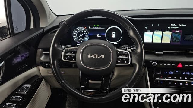 Kia Carnival 2023 — фото 13 из 20