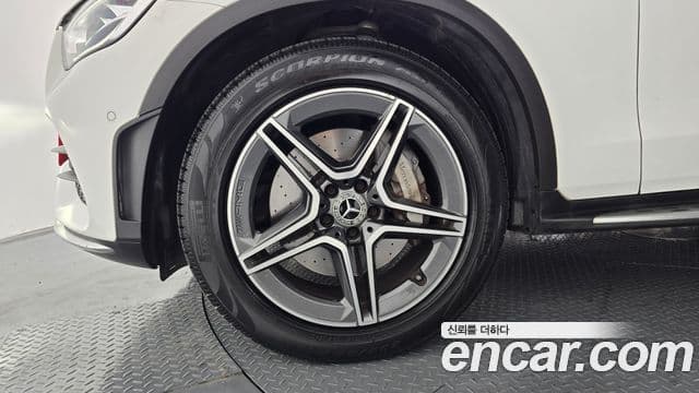 Mercedes-Benz GLC-Class 2020 — ფოტო 5/20