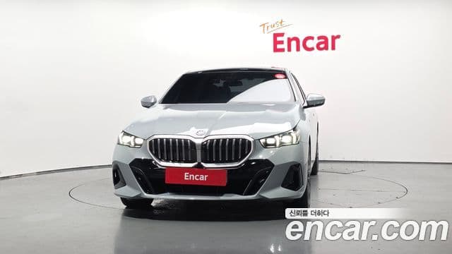 BMW 5 Series 2025 — Photo 18/20
