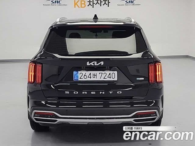 Kia Sorento 2022 — Фото 1/19