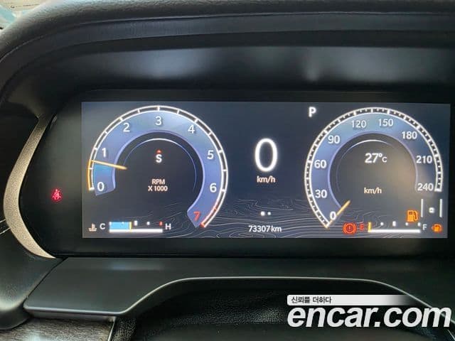 Jeep Grand Cherokee 2021 — фото 16 из 20