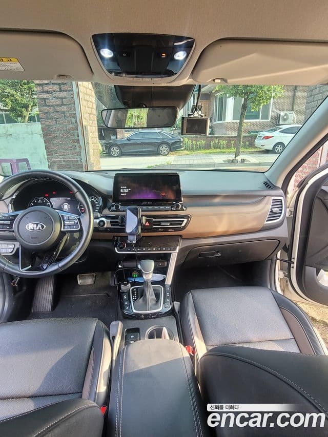 Kia Seltos 2019 — ფოტო 7/10