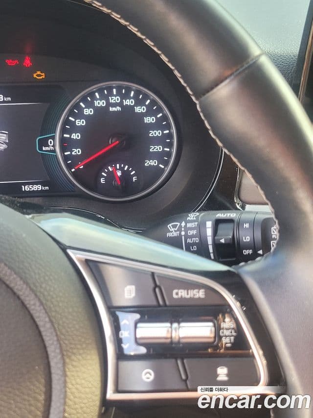 Kia Seltos 2019 — ფოტო 10/10