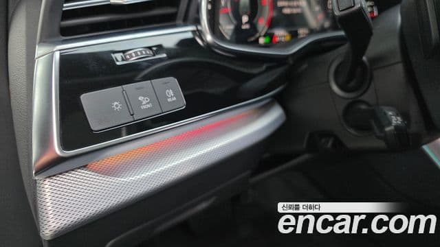Audi Q7 2021 — фото 14 из 20