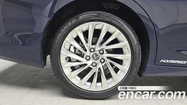 Lexus ES300h 2020 — фото 5 из 20