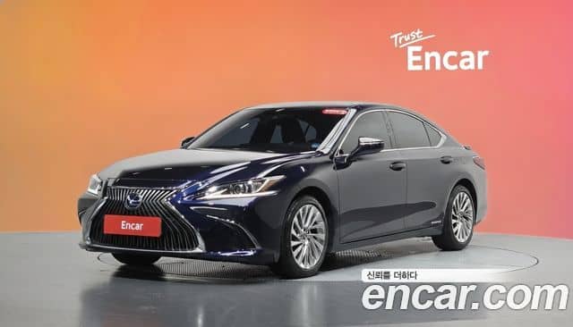 Lexus ES300h, 2020