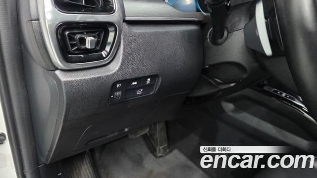 Kia Sorento 2023 — фото 18 из 20