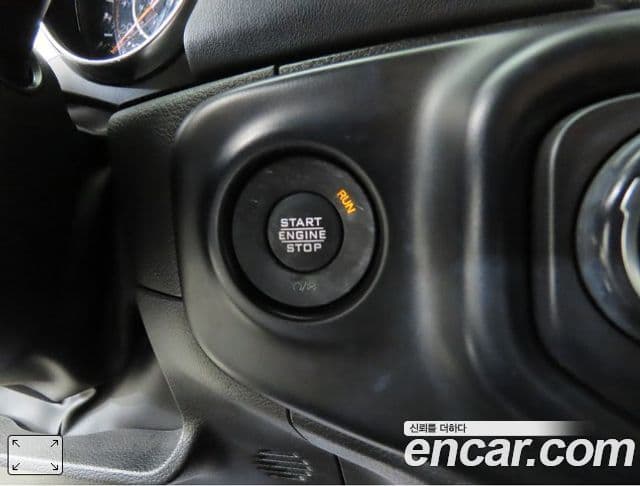 Jeep Wrangler 2022 — фото 15 из 20