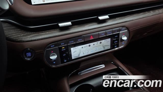Genesis G90 2023 — ფოტო 17/20