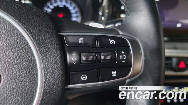 Kia K5 2021 — ფოტო 14/20
