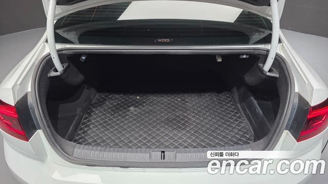 Volkswagen Passat GT 2022 — Şəkil 17/20