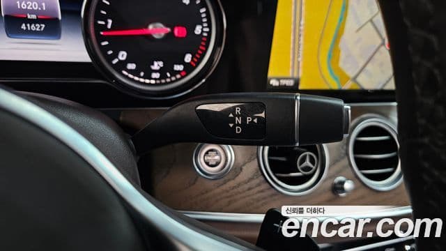 Mercedes-Benz E-Class 2019 — ფოტო 9/20