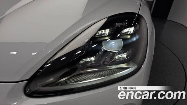 Porsche Cayenne 2020 — Photo 5/37