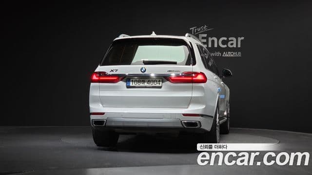 BMW X7 2021 — ფოტო 4/20