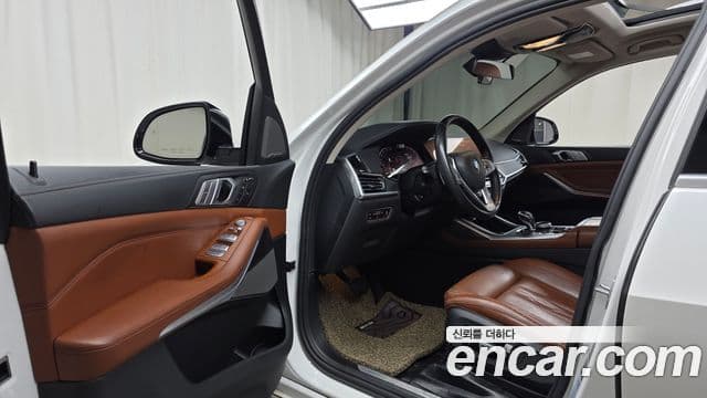 BMW X7 2021 — фото 10 из 20