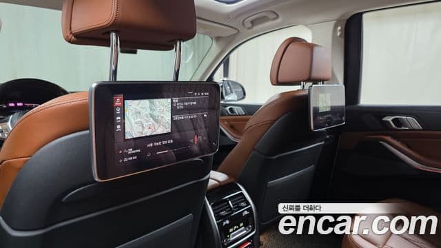 BMW X7 2021 — фото 13 из 20