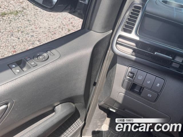 Hyundai Staria 2026 — ფოტო 5/15