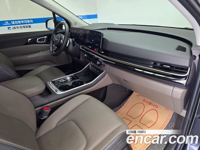 Kia Carnival 2024 — фото 10 из 20